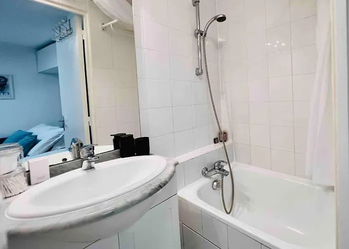 Iconic Location Only 500 Meters To The Louvre Παρίσι